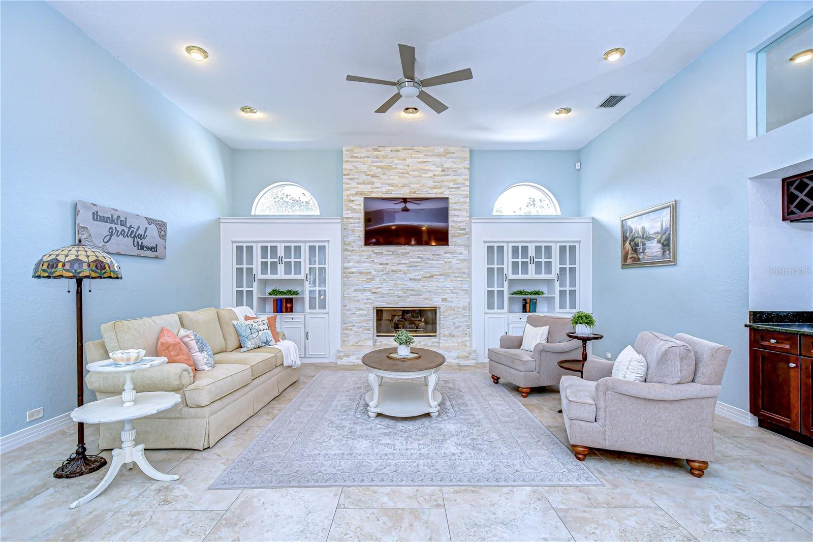 Image 11 of 49 For 2504 Oak Landing Drive