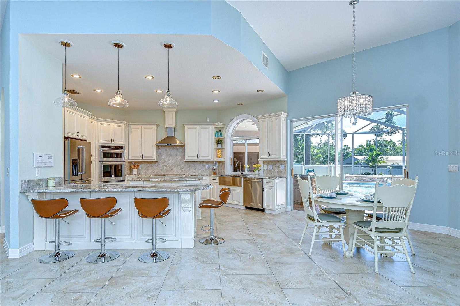 Image 13 of 49 For 2504 Oak Landing Drive