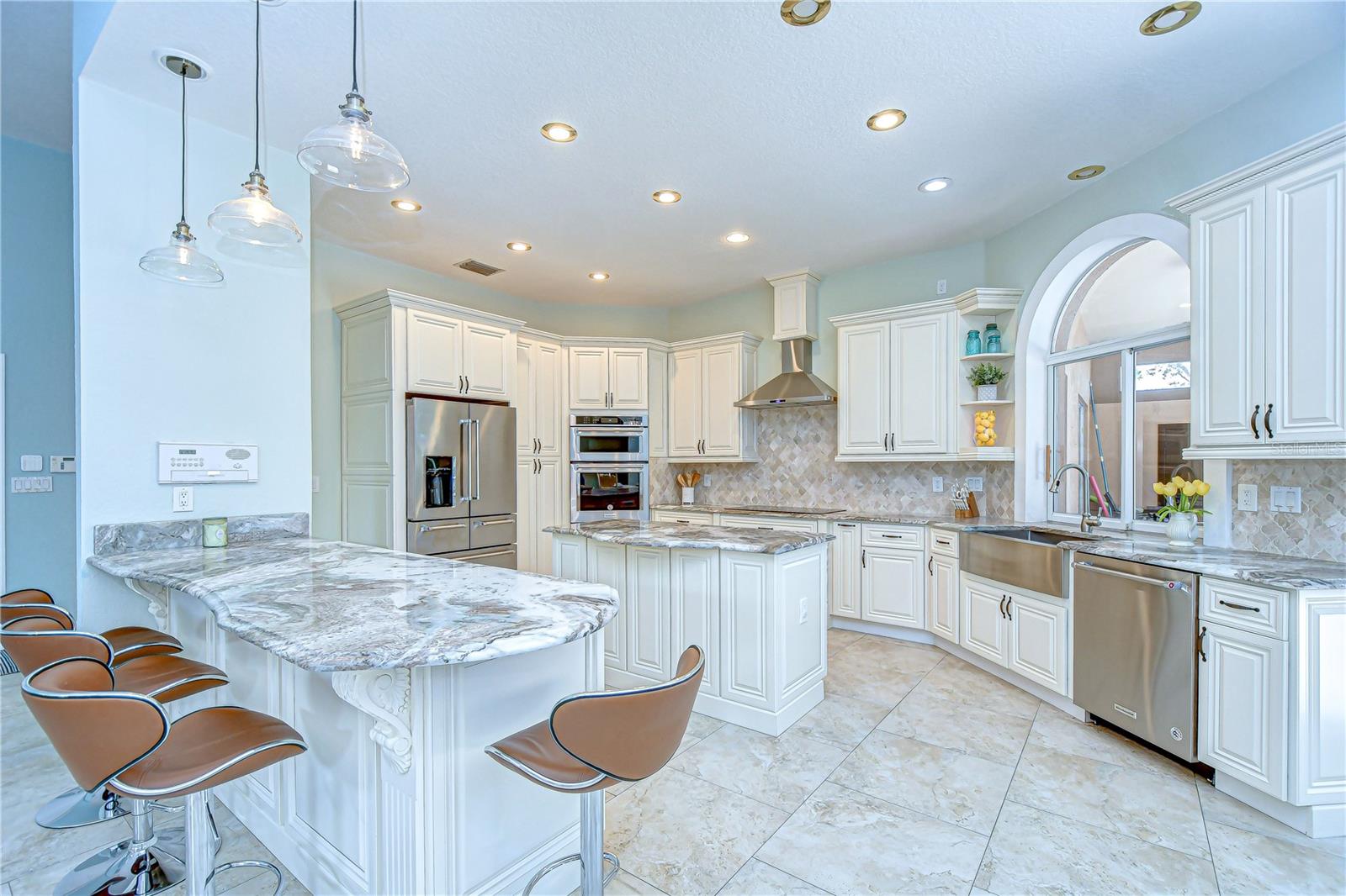 Image 15 of 49 For 2504 Oak Landing Drive