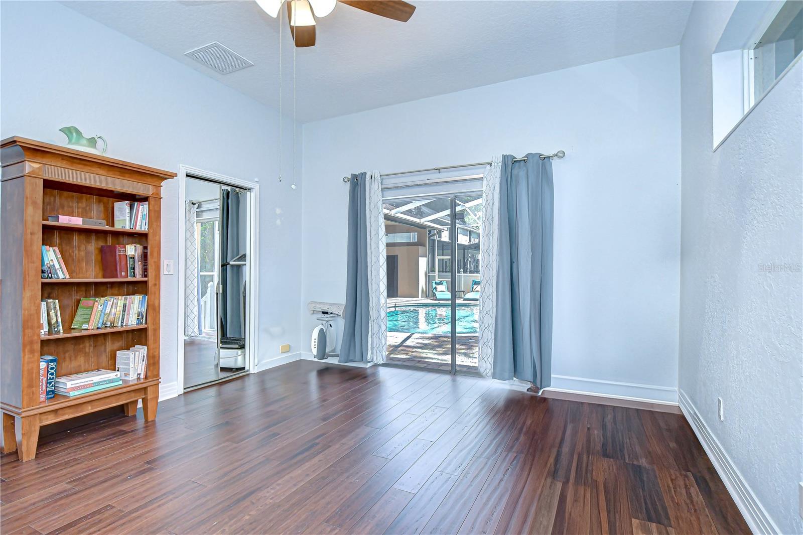 Image 33 of 49 For 2504 Oak Landing Drive