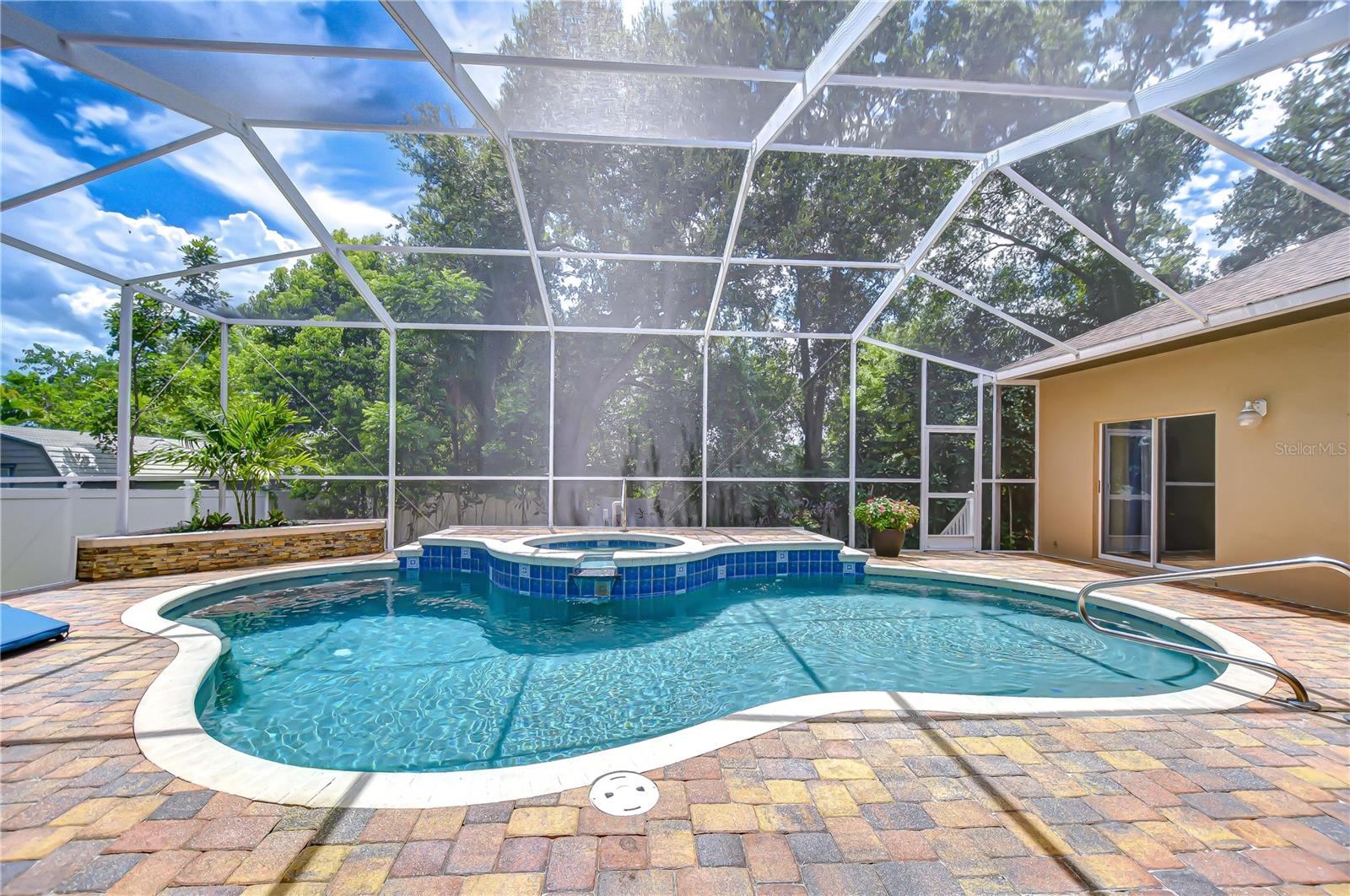 Image 43 of 49 For 2504 Oak Landing Drive