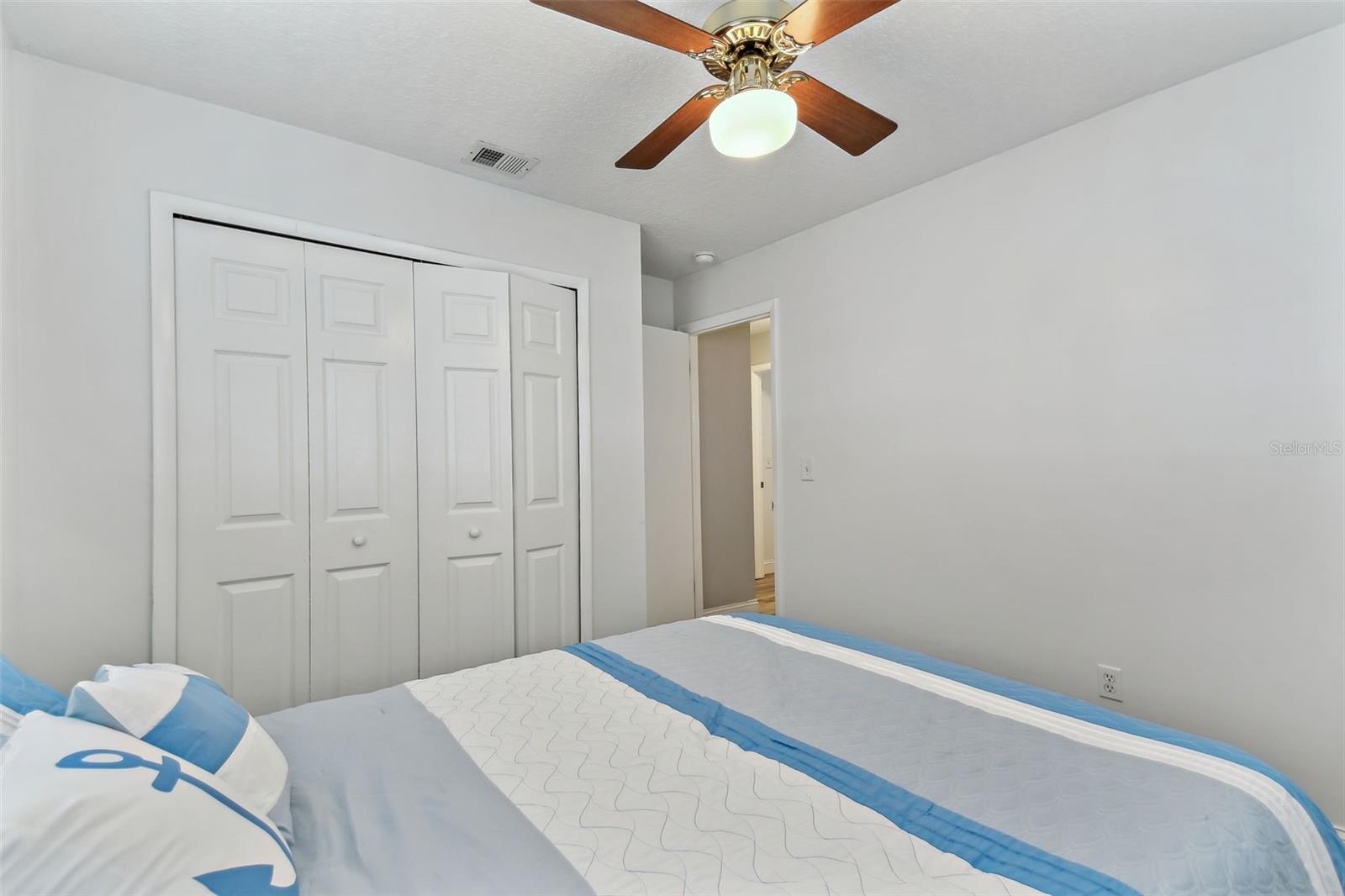 Image 19 of 30 For 446 Eagle Circle