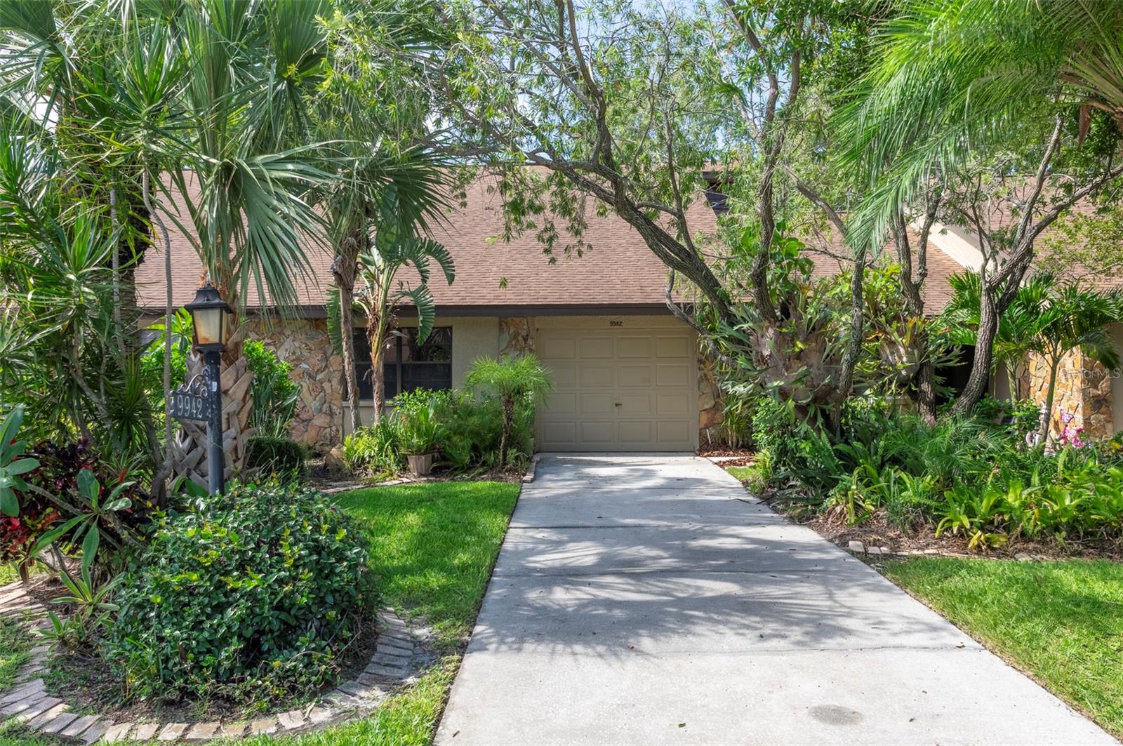Details for 9942 Lake Seminole Drive W, LARGO, FL 33773