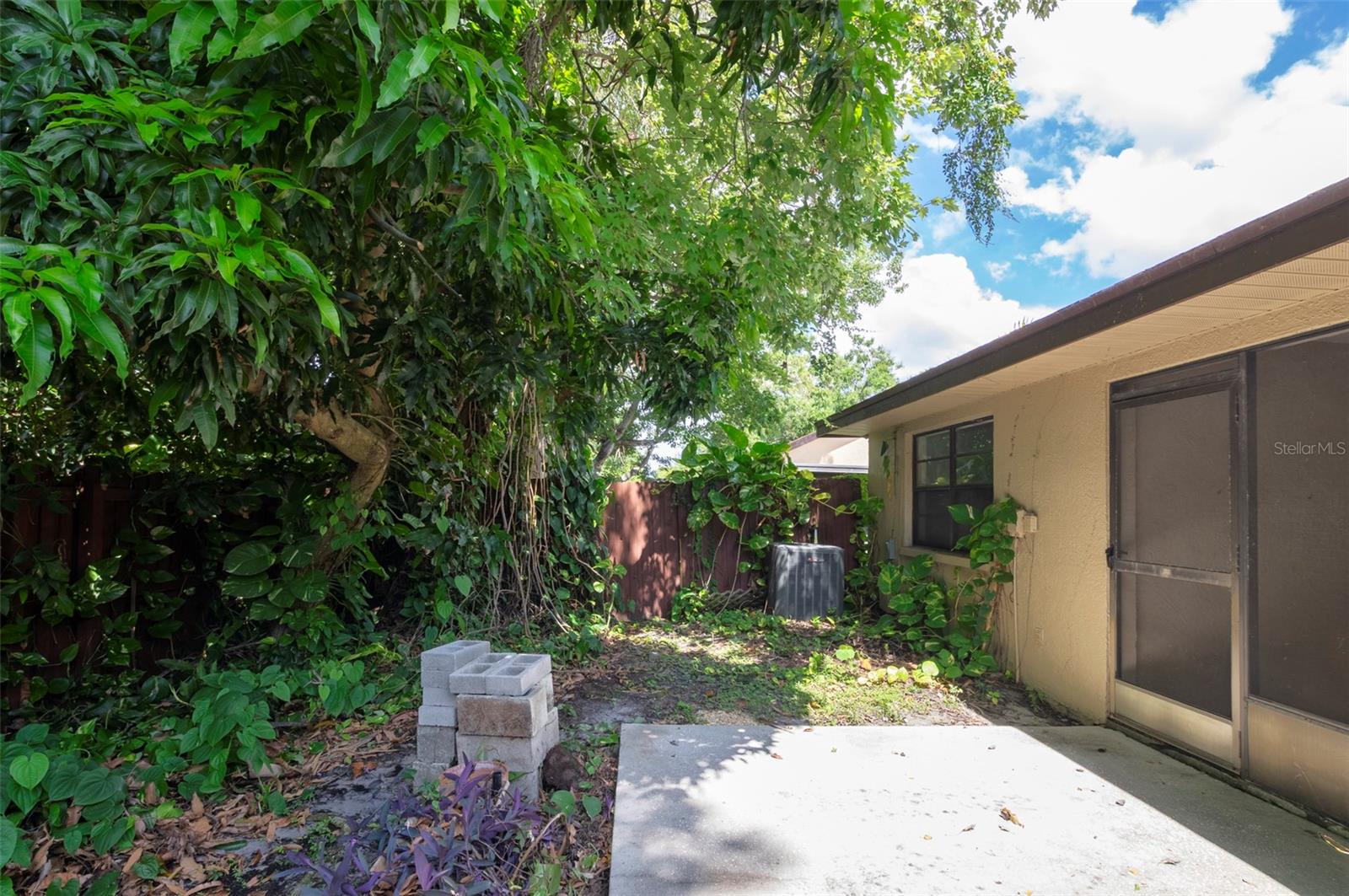 Image 23 of 39 For 9942 Lake Seminole Drive W