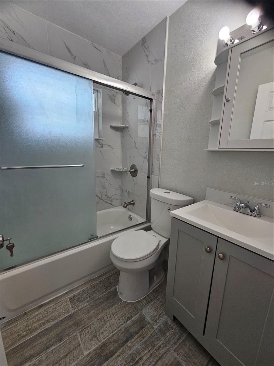 Image 7 of 13 For 7001 60th Street N