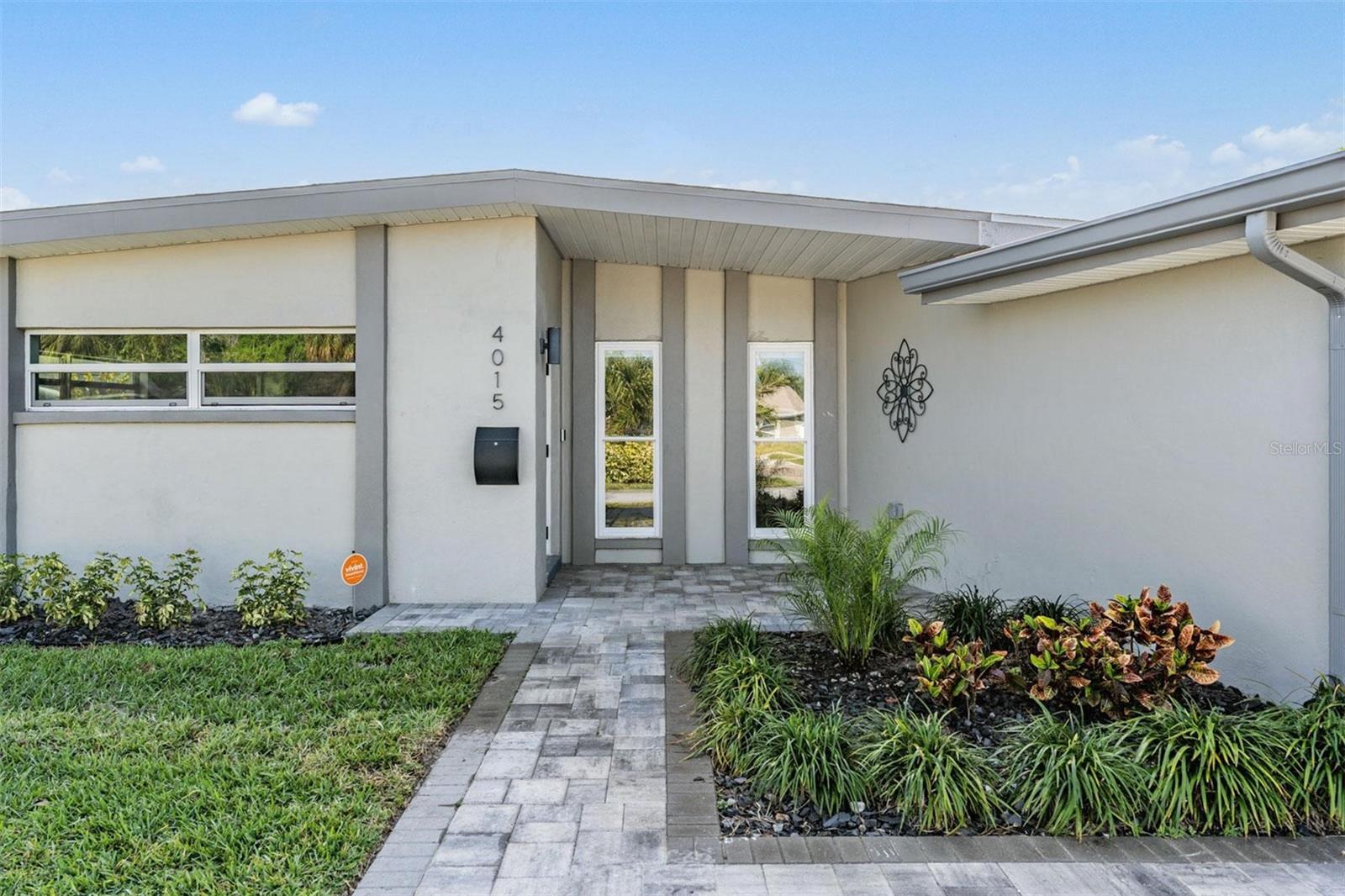 Details for 4015 Overlook Drive Ne, ST PETERSBURG, FL 33703