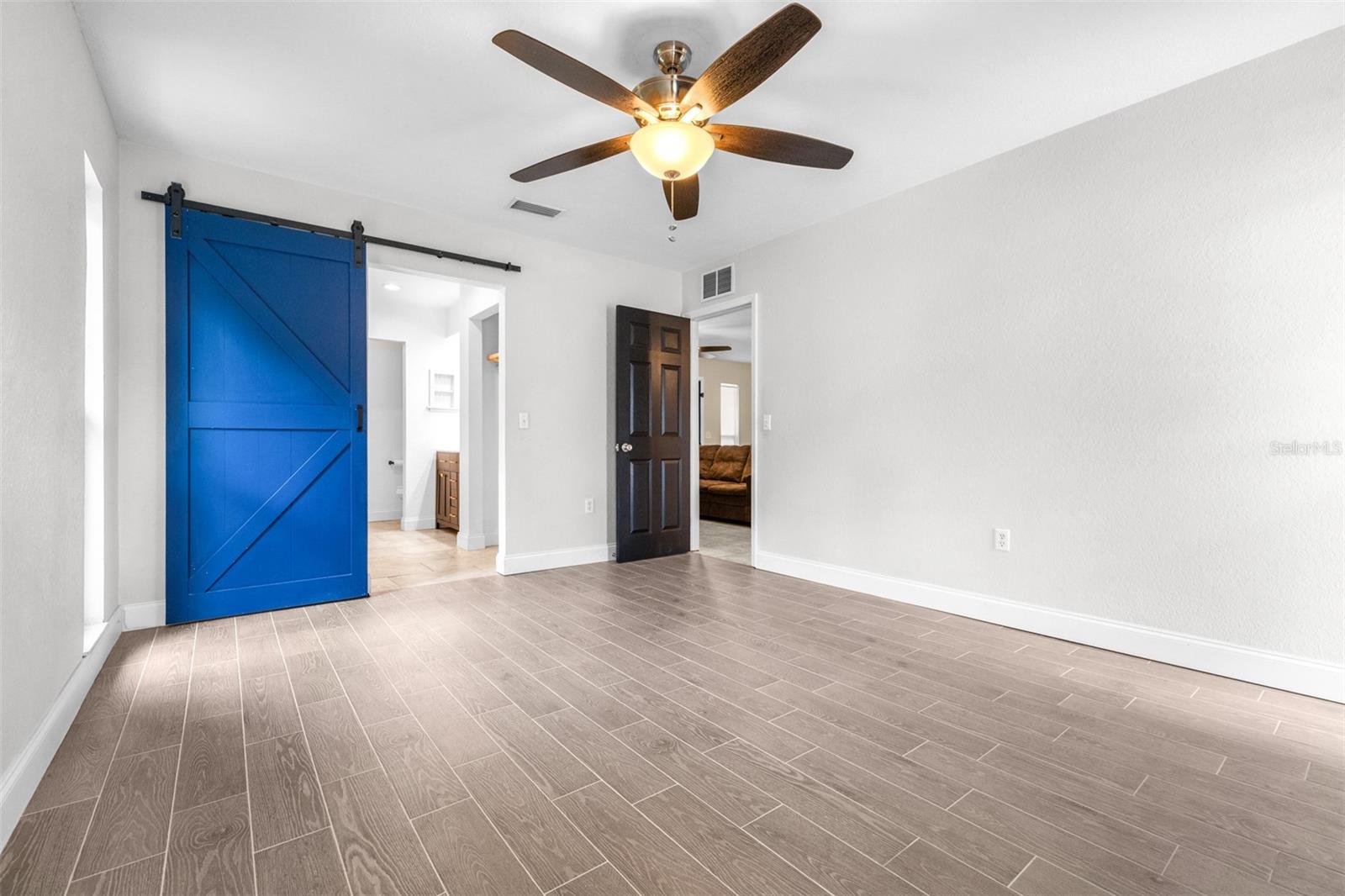 Image 16 of 42 For 8927 95th Street N