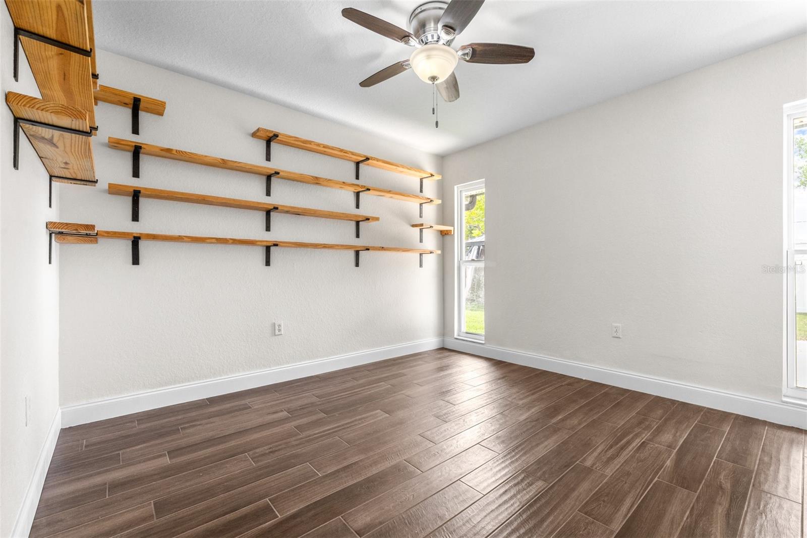 Image 21 of 42 For 8927 95th Street N