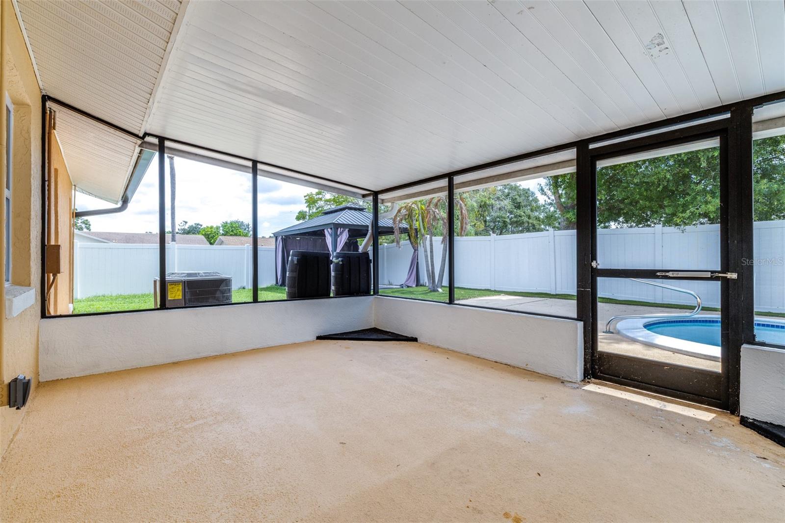 Image 26 of 42 For 8927 95th Street N