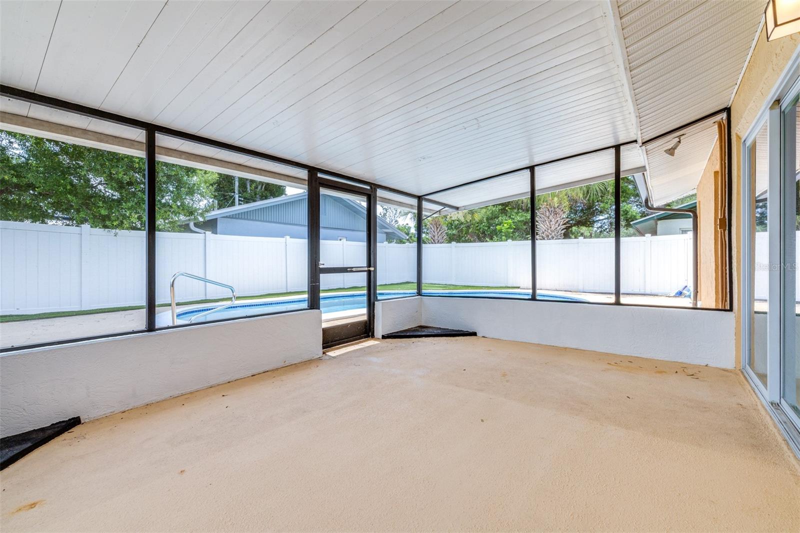 Image 27 of 42 For 8927 95th Street N