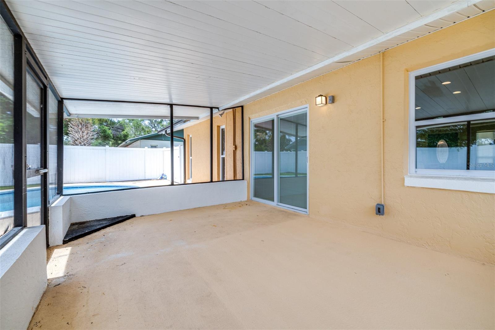 Image 28 of 42 For 8927 95th Street N