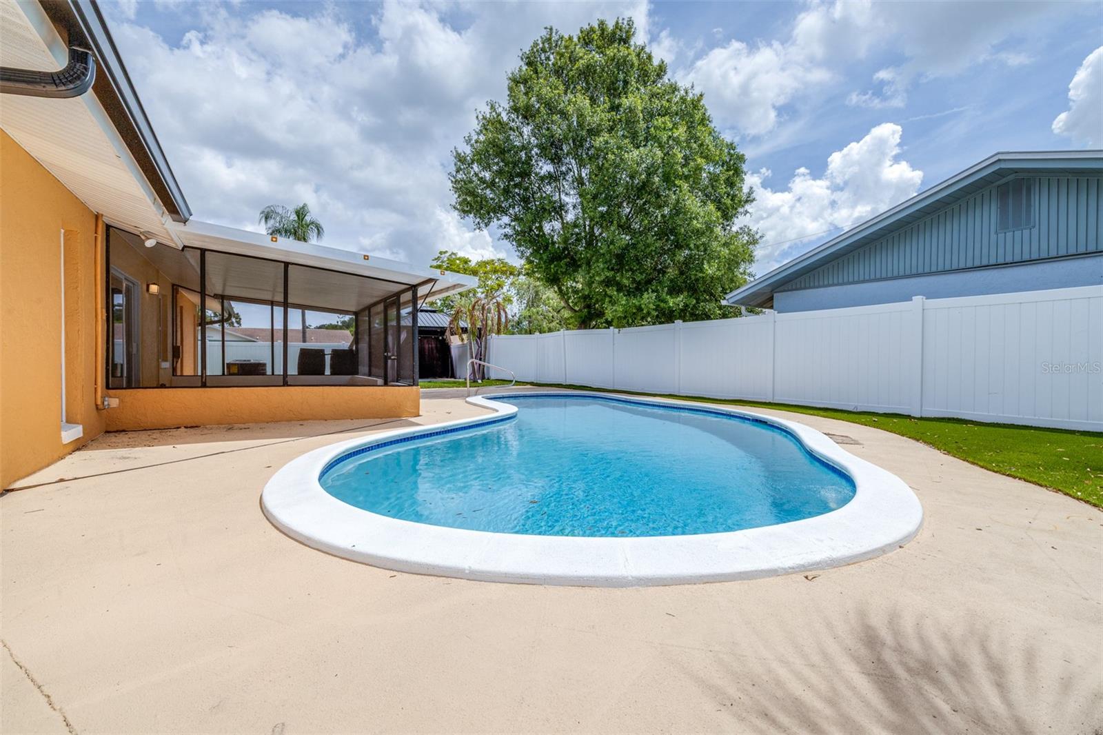 Image 31 of 42 For 8927 95th Street N