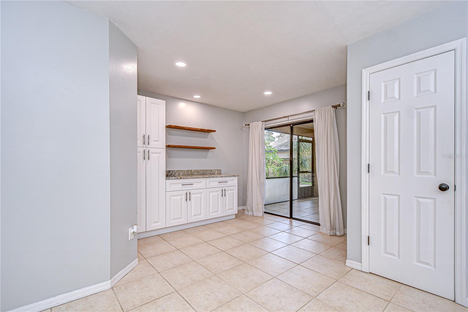 Image 11 of 40 For 512 Pinewalk Drive