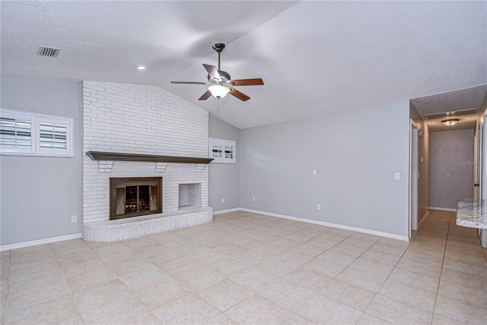 Image 12 of 40 For 512 Pinewalk Drive