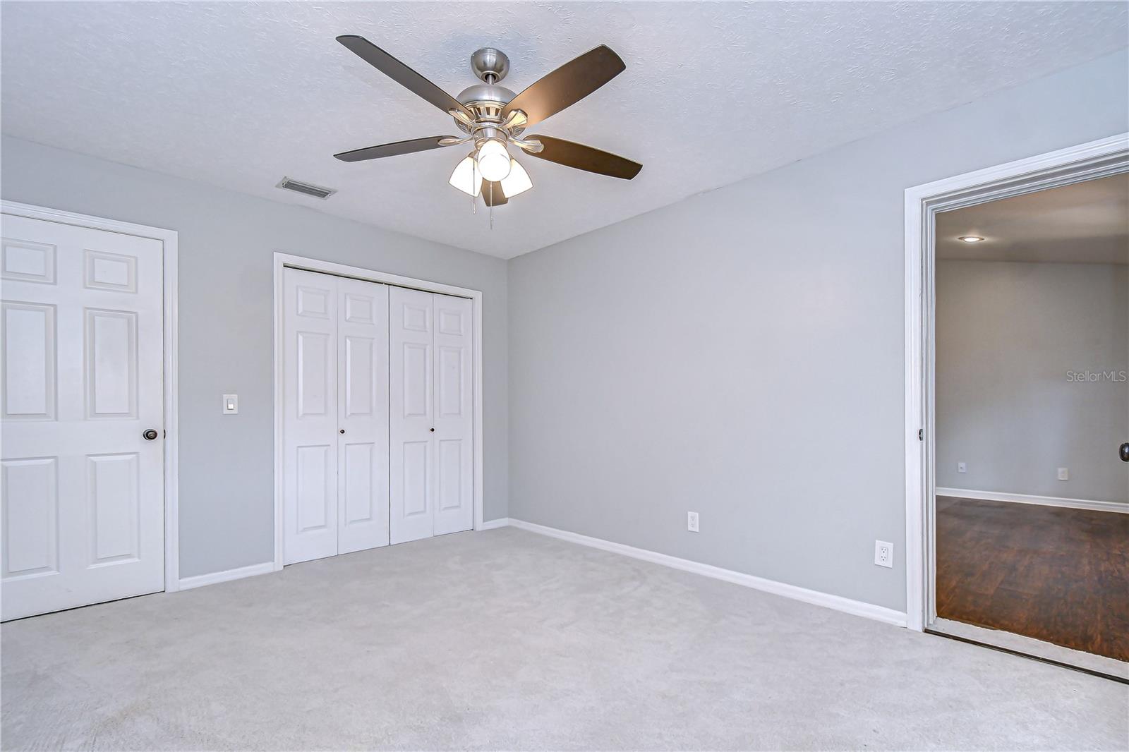 Image 22 of 40 For 512 Pinewalk Drive