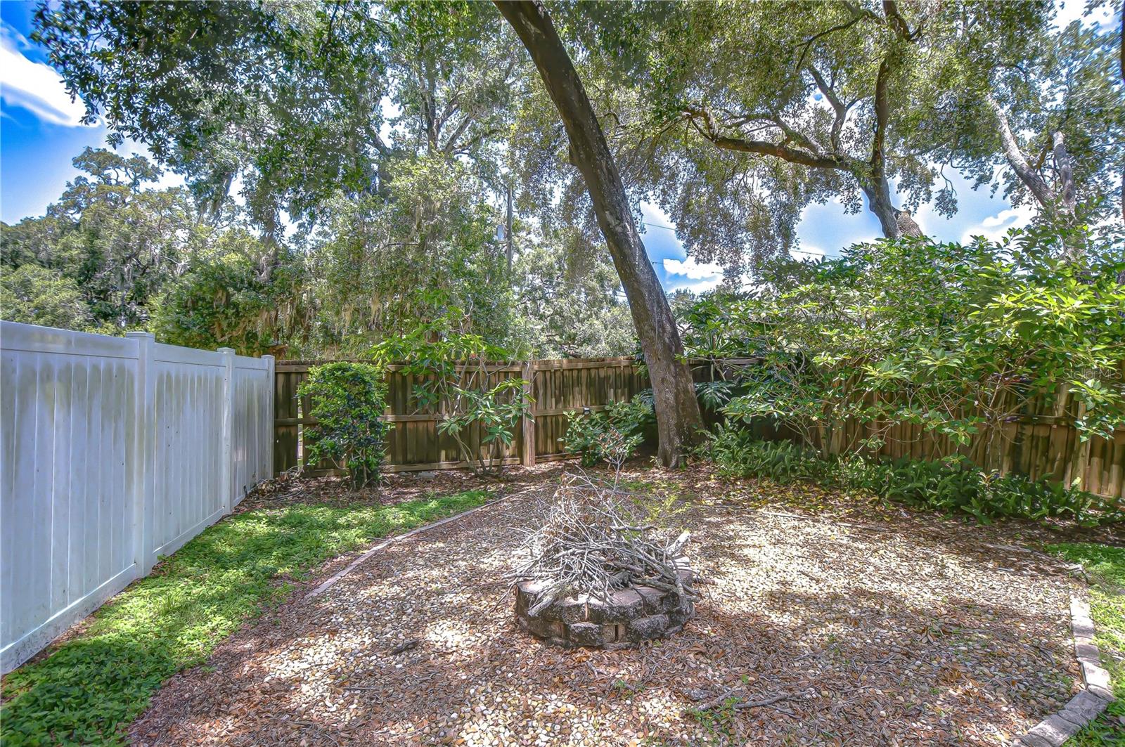Image 26 of 40 For 512 Pinewalk Drive