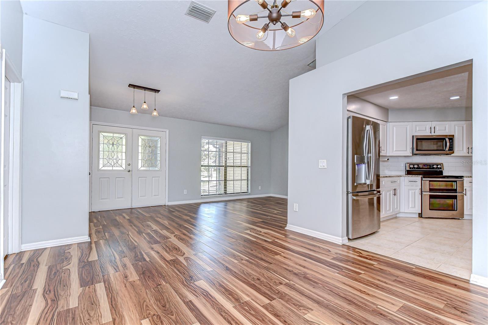 Image 8 of 40 For 512 Pinewalk Drive