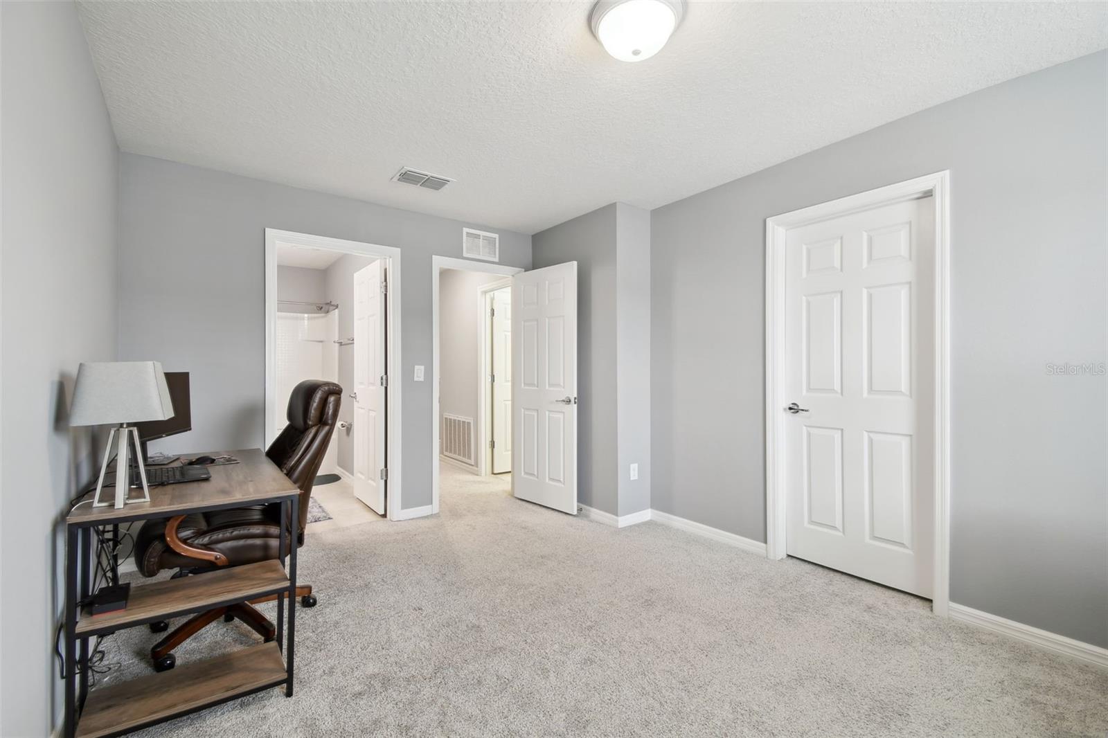 Image 34 of 49 For 5010 Blue Latan Lane