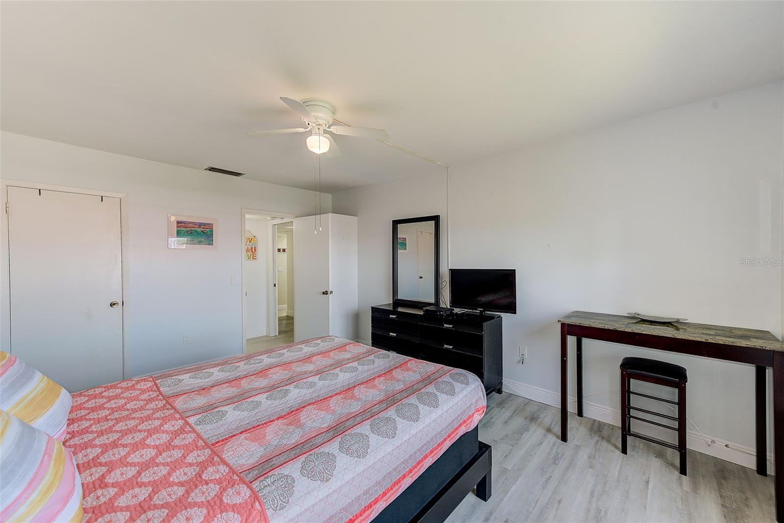 Image 19 of 52 For 10215 Regal Drive 41
