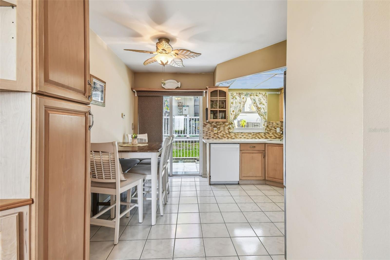 Image 13 of 49 For 12400 Park Boulevard 519