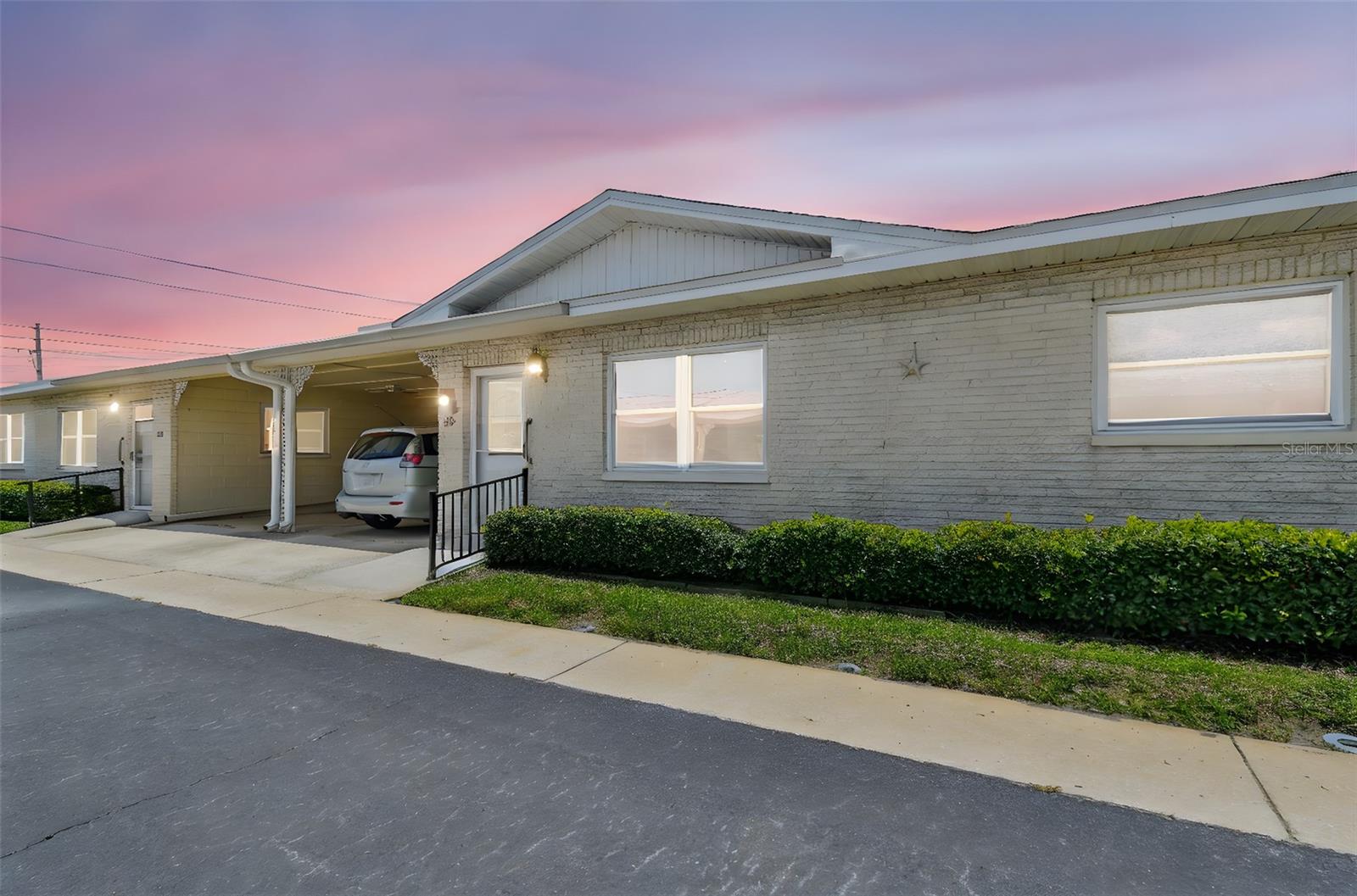 Image 2 of 49 For 12400 Park Boulevard 519