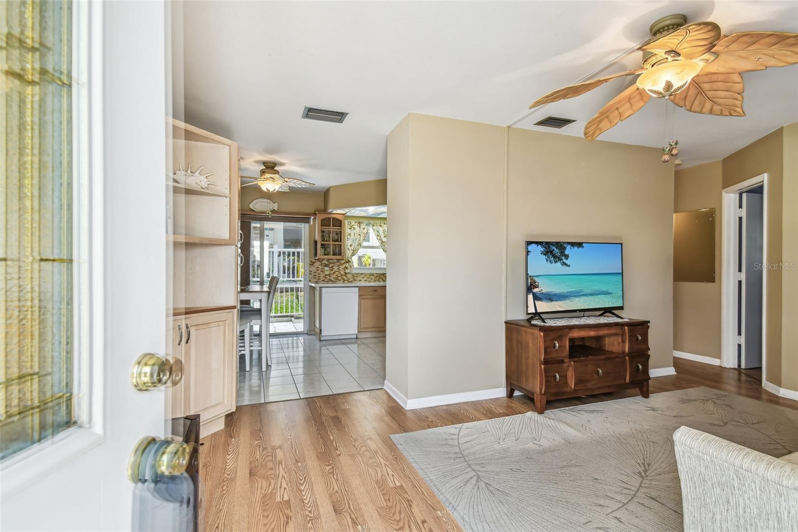 Image 8 of 49 For 12400 Park Boulevard 519
