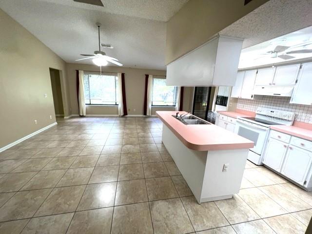 Image 5 of 24 For 2348 Evenglow Avenue