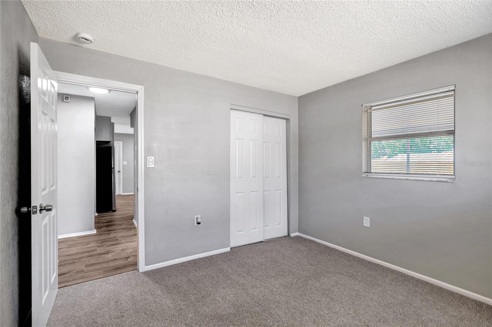 Listing photo id 20 for 8033 Norwich Drive