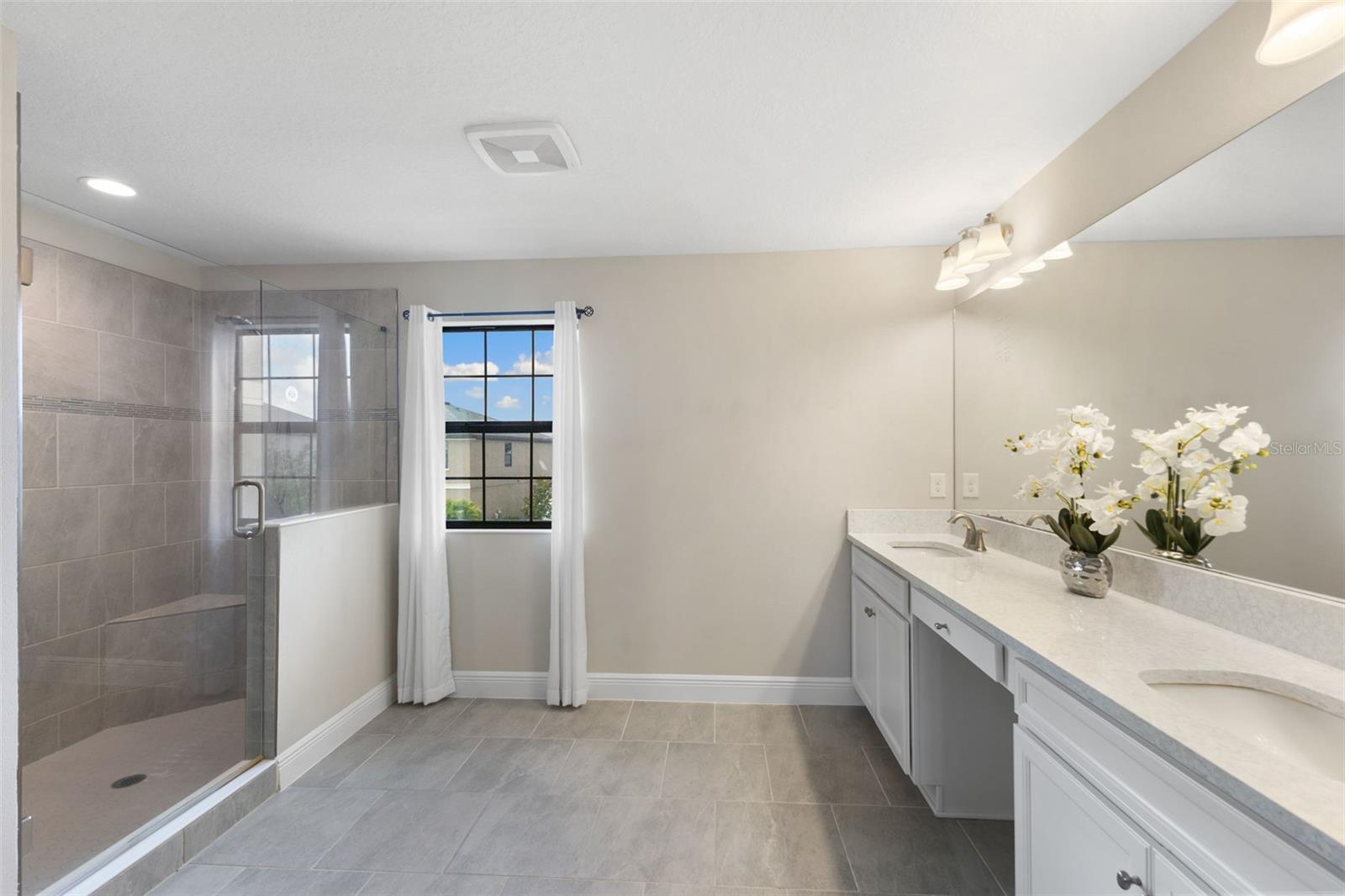 Image 4 of 57 For 12821 Satin Lily Drive