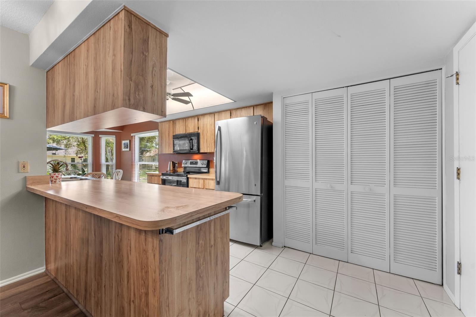 Image 14 of 58 For 2671 Royal Ridge Drive