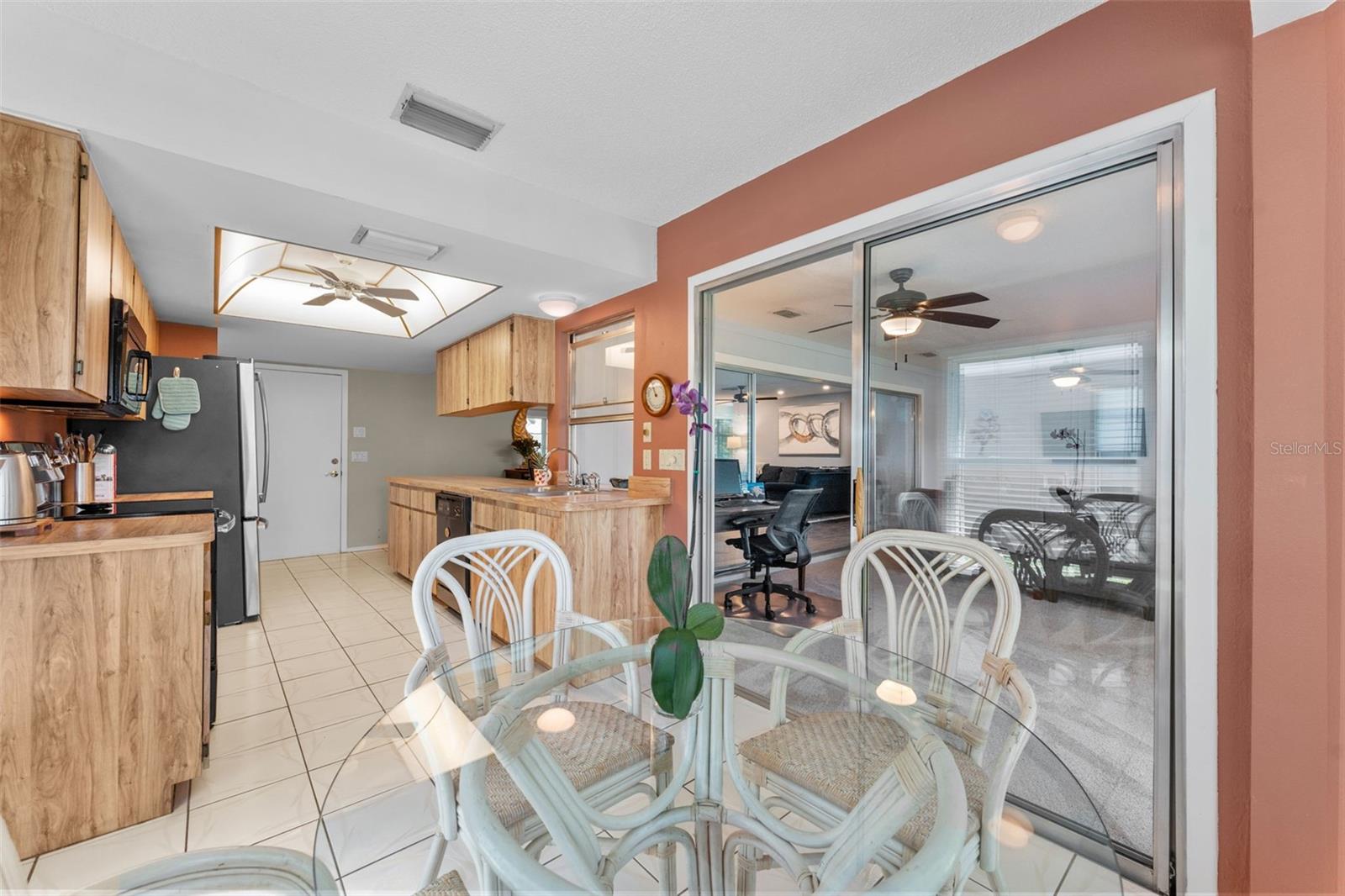 Image 19 of 58 For 2671 Royal Ridge Drive