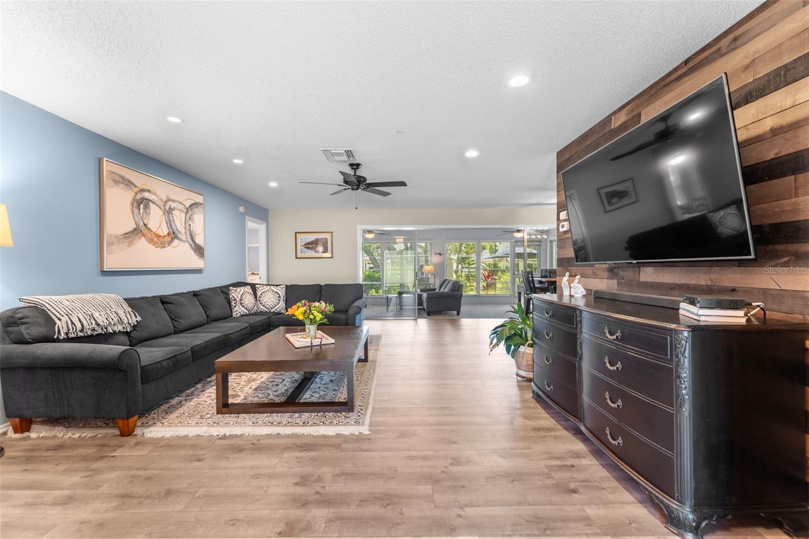 Image 5 of 58 For 2671 Royal Ridge Drive