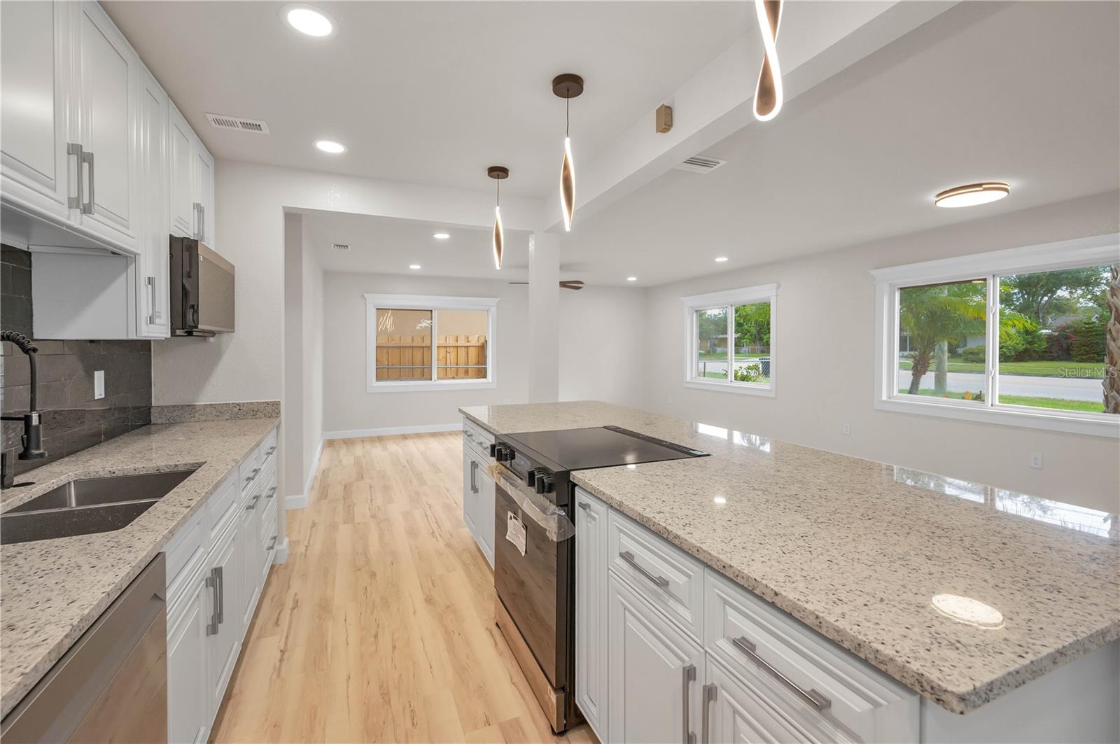 Image 12 of 29 For 4441 16th Street N