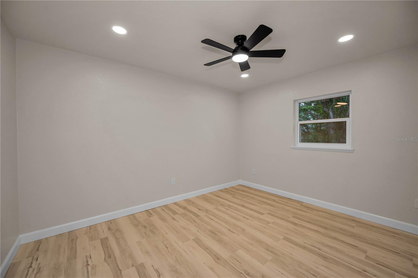 Image 23 of 29 For 4441 16th Street N