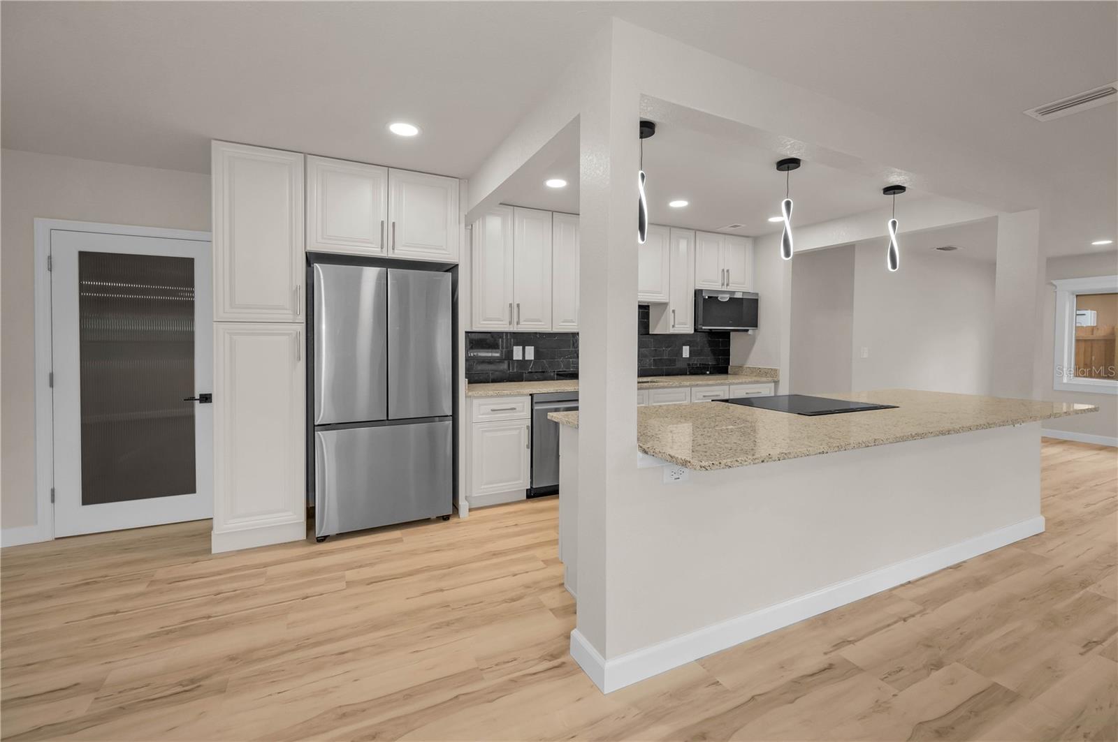 Image 9 of 29 For 4441 16th Street N
