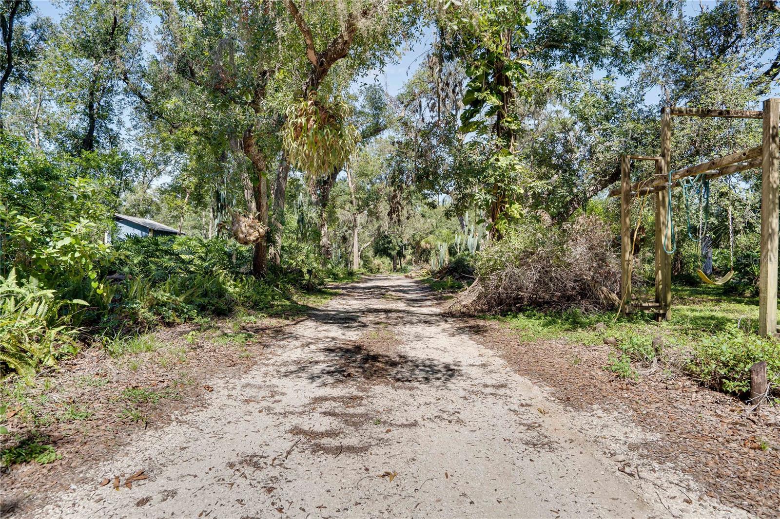 Image 6 of 30 For 6924 Valrie Lane