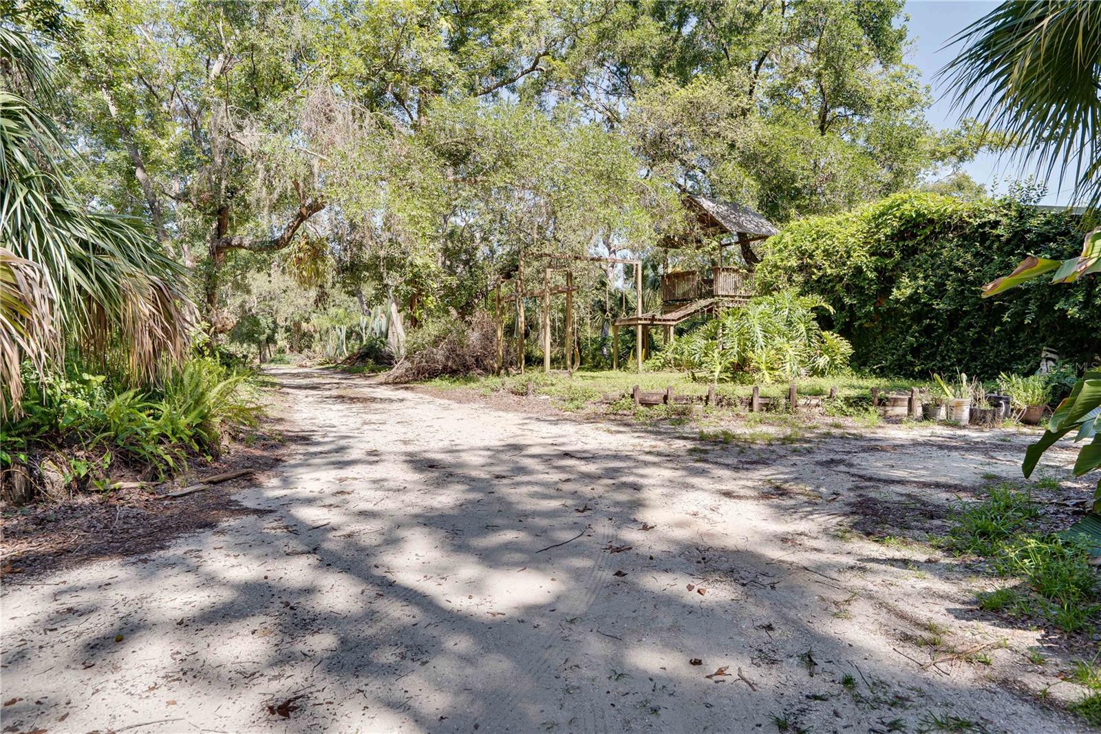 Image 8 of 30 For 6924 Valrie Lane