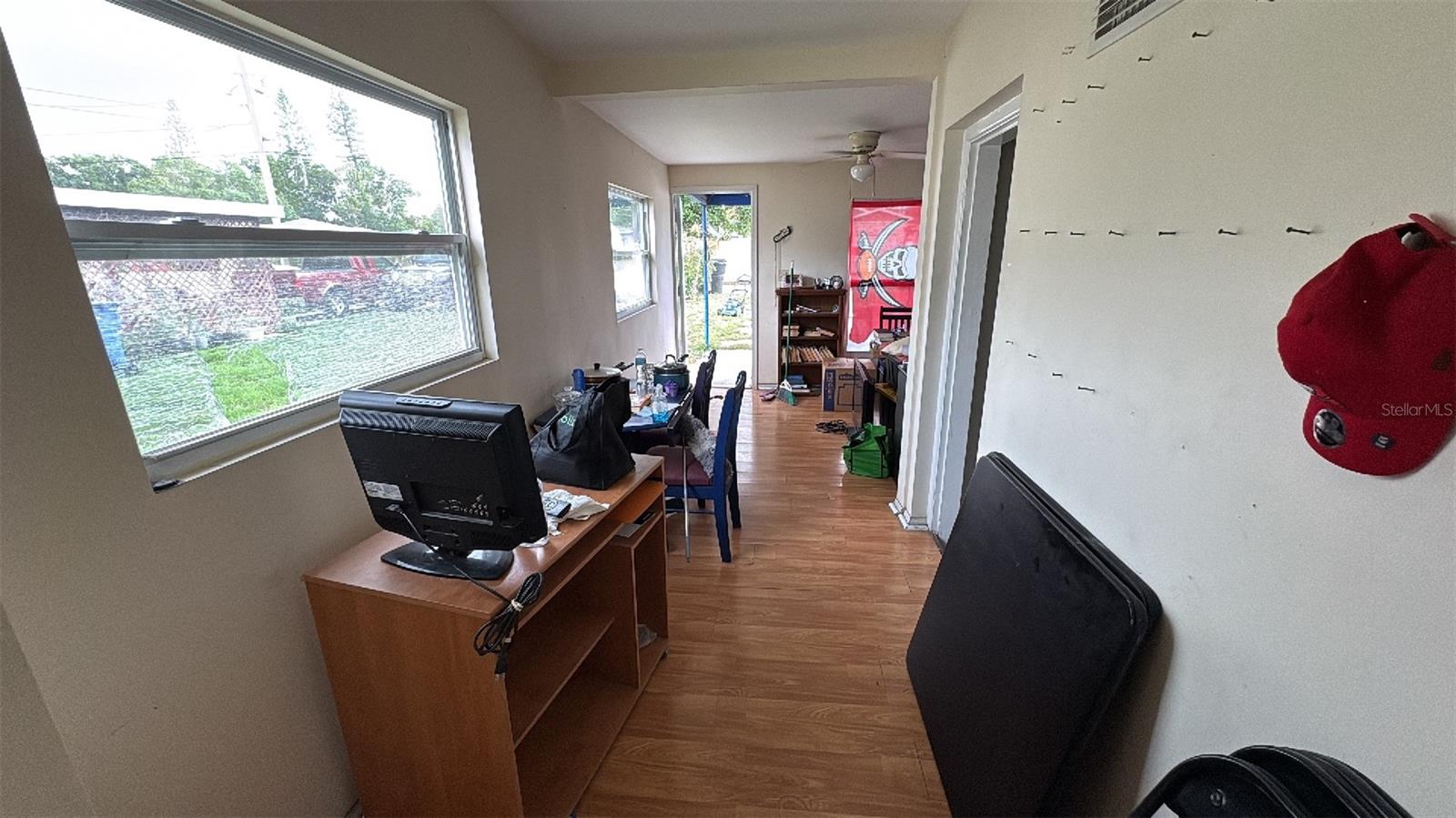 Image 18 of 19 For 2410 38th Avenue N