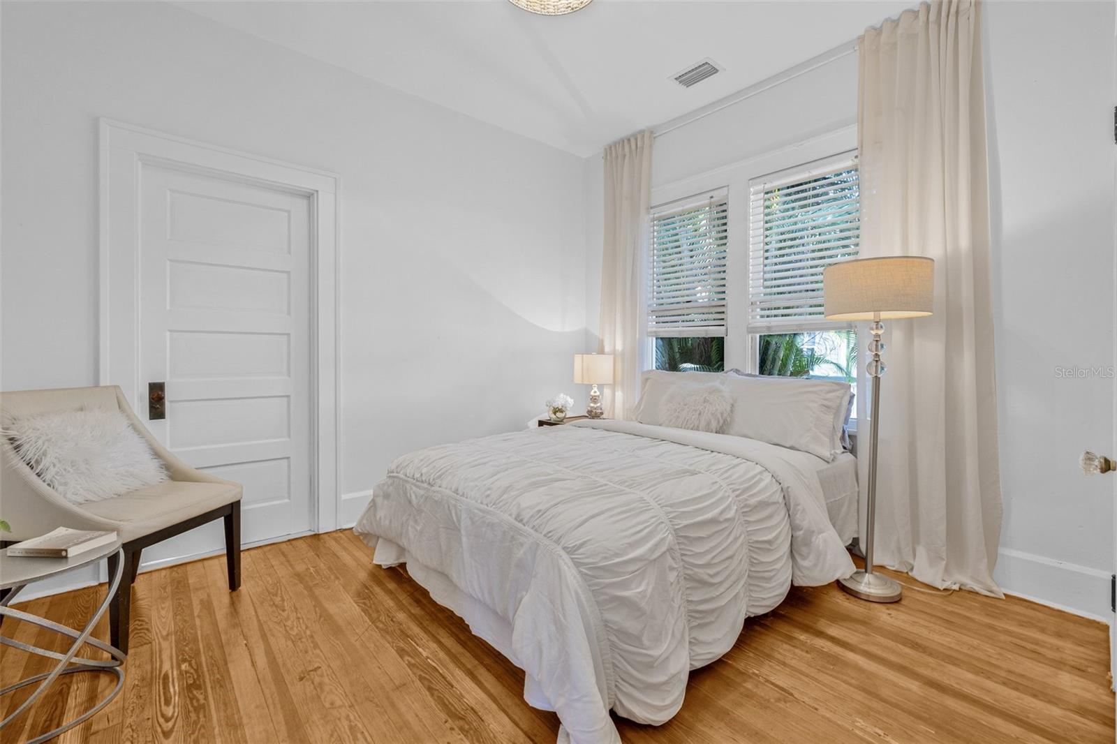 Image 16 of 38 For 1415 7th Avenue N
