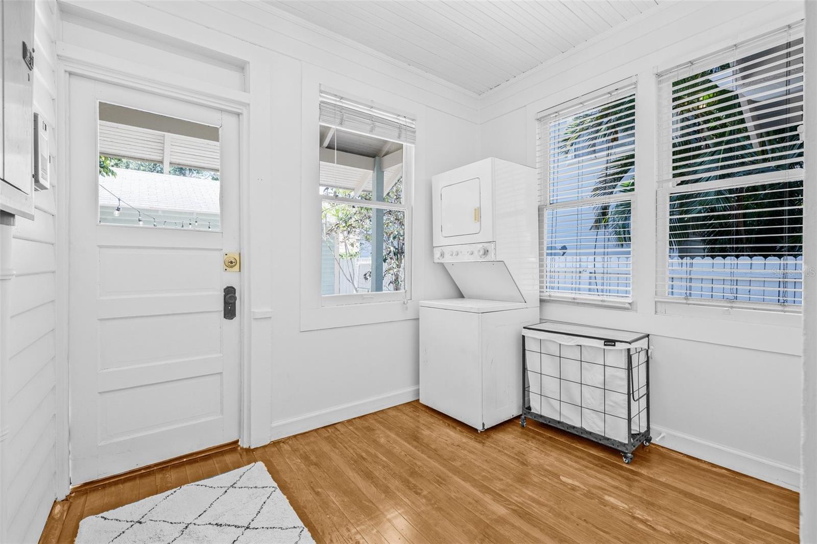 Image 17 of 38 For 1415 7th Avenue N