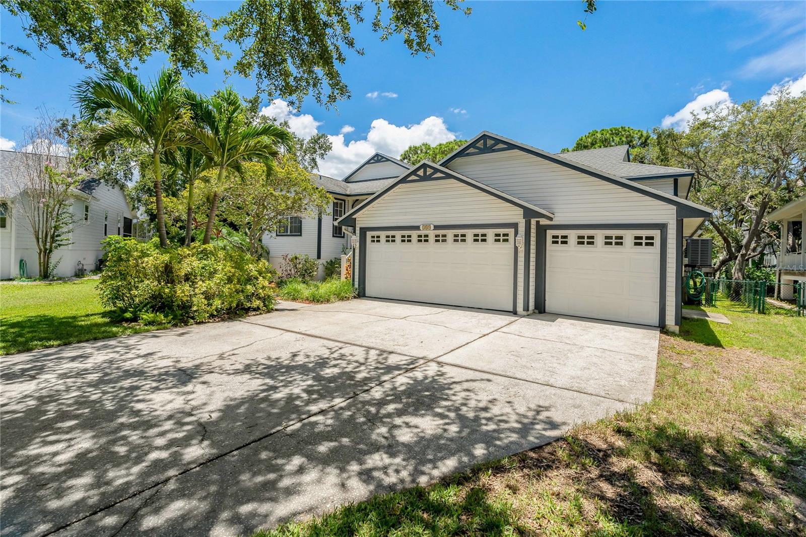 Listing photo id 0 for 389 Grand Bay Drive