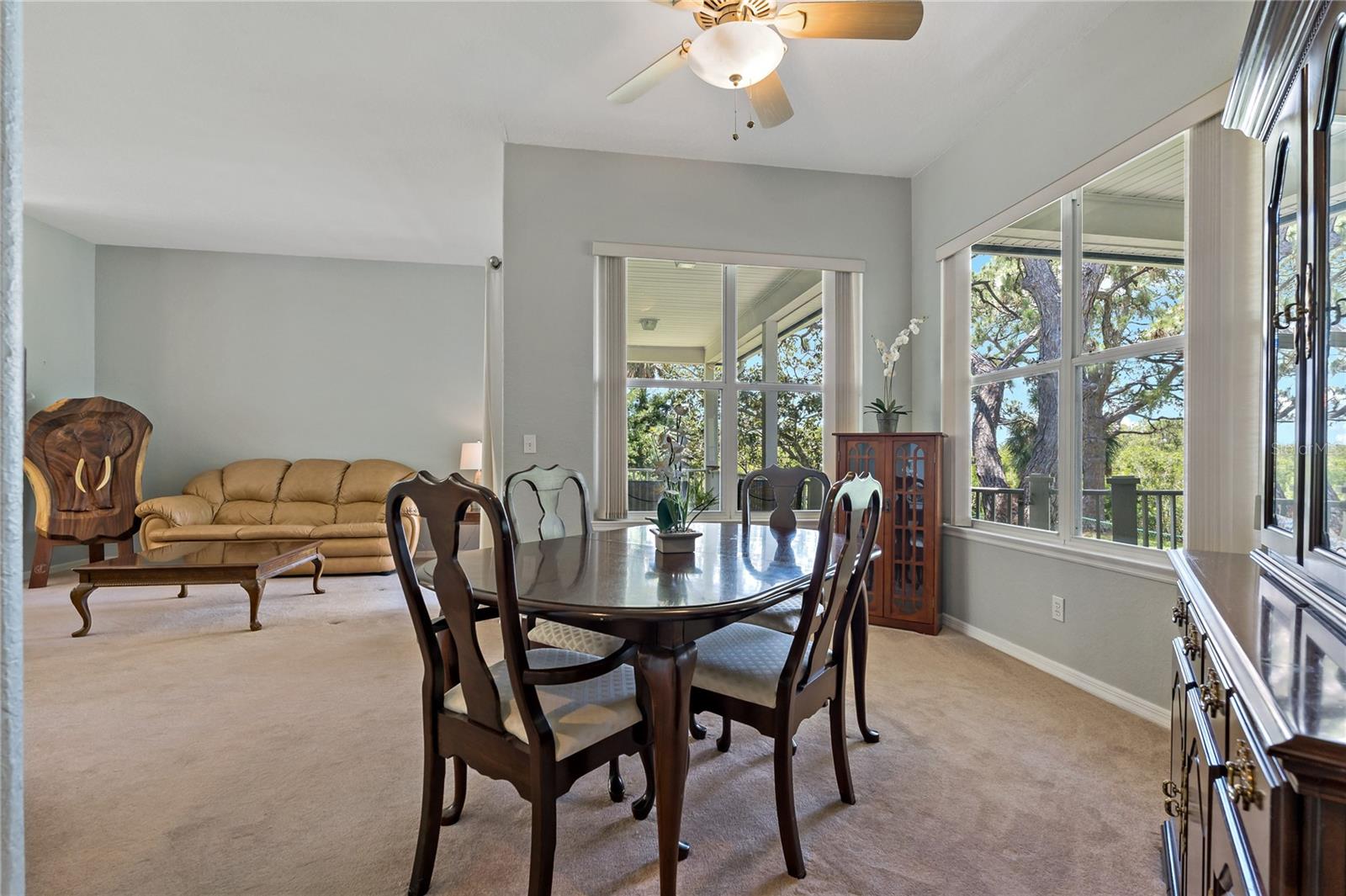 Listing photo id 18 for 389 Grand Bay Drive