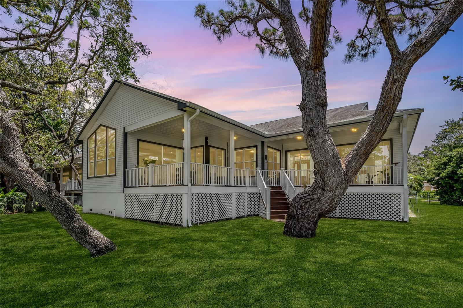 Listing photo id 1 for 389 Grand Bay Drive