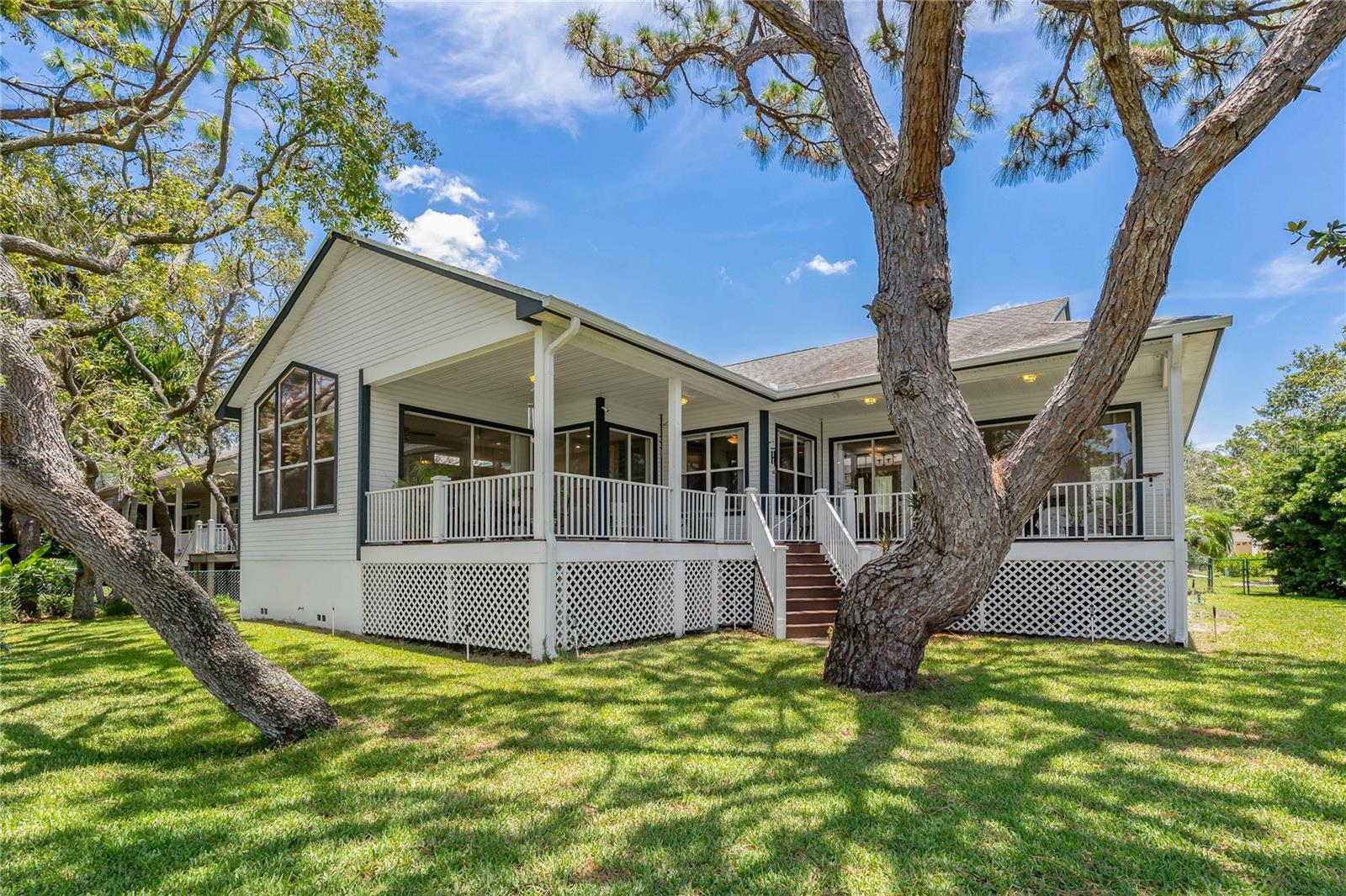 Listing photo id 37 for 389 Grand Bay Drive