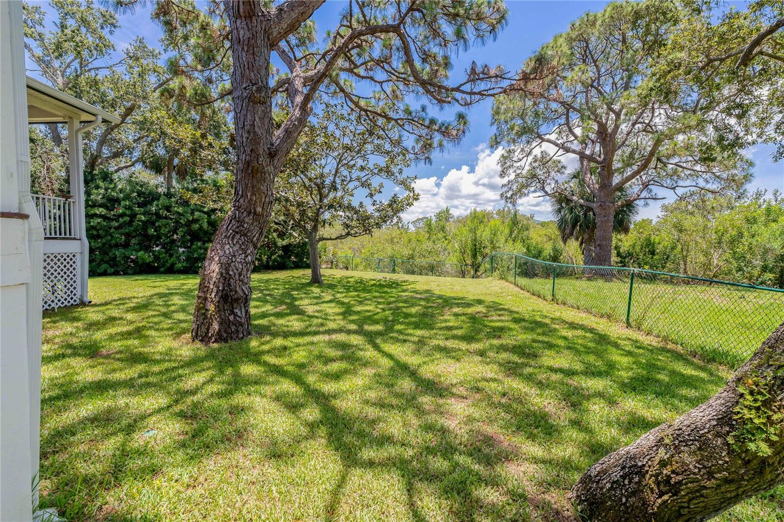 Listing photo id 2 for 389 Grand Bay Drive