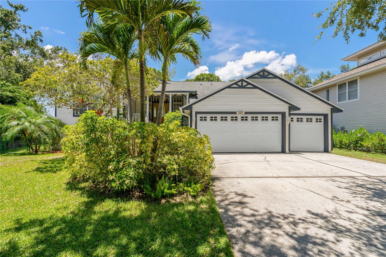 Listing photo id 38 for 389 Grand Bay Drive