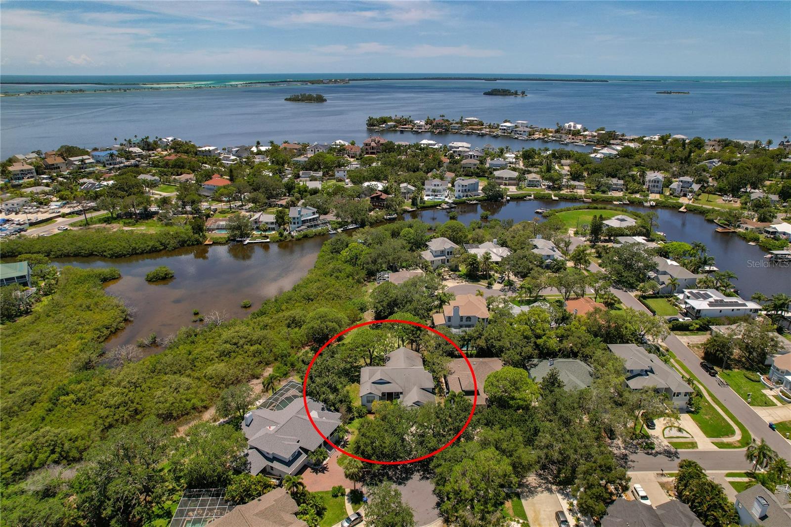 Listing photo id 6 for 389 Grand Bay Drive