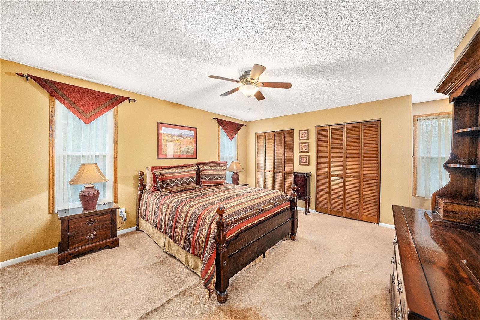 Listing photo id 17 for 6709 Peachtree Drive