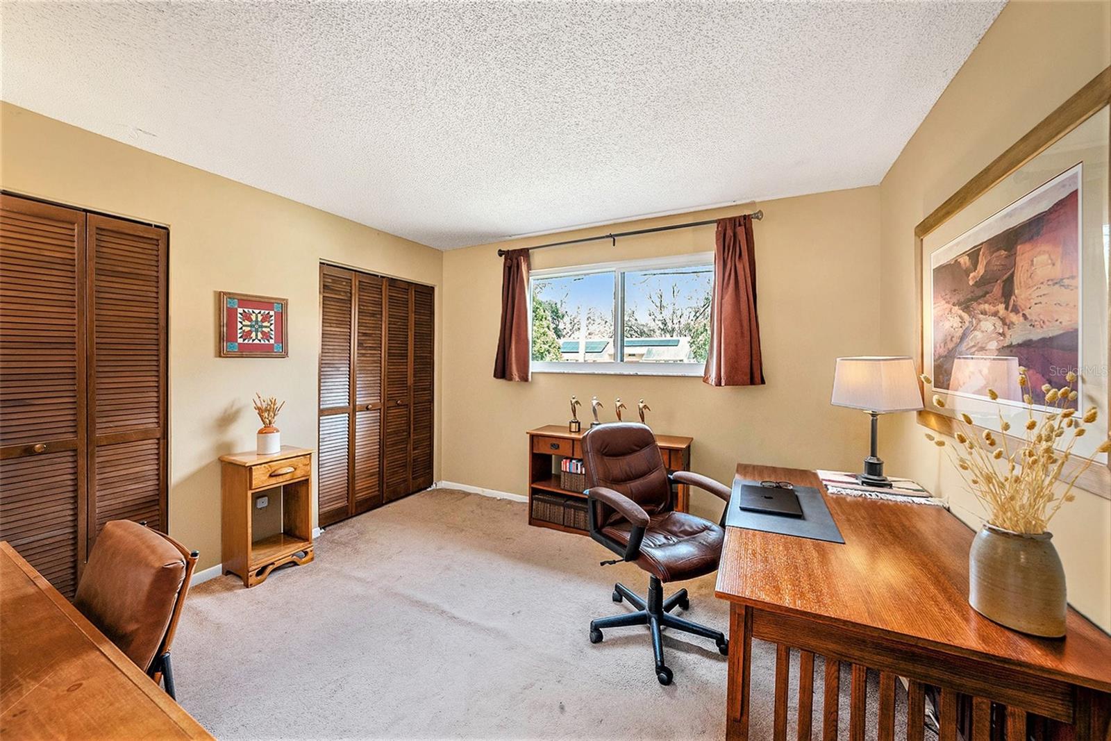 Listing photo id 23 for 6709 Peachtree Drive