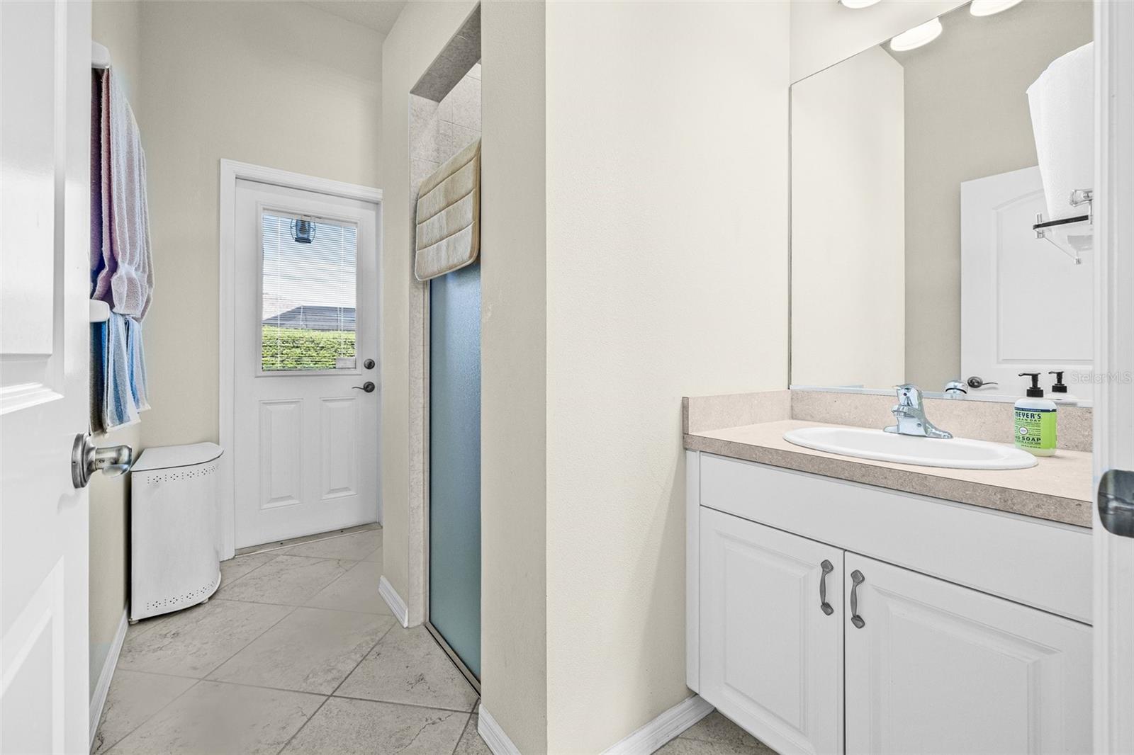 Image 17 of 47 For 15420 27th Court E
